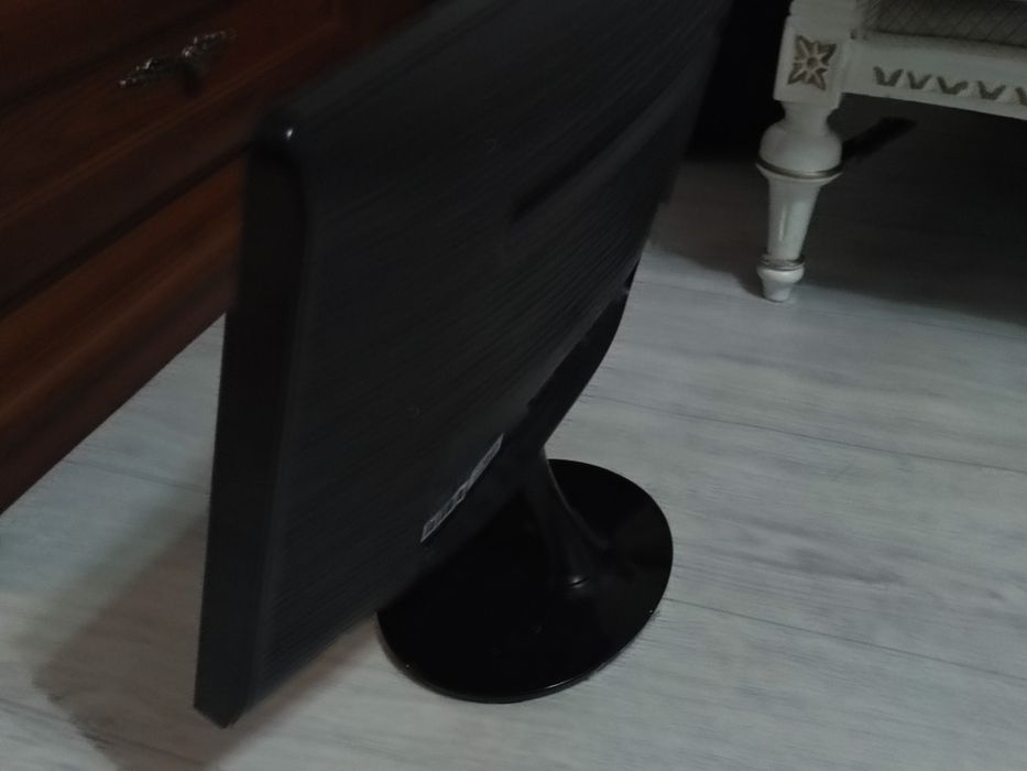 Монитор Samsung SyncMaster B2030