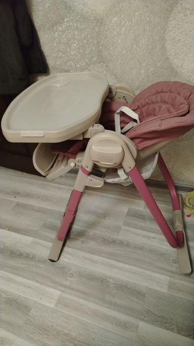 Продам стул Chicco