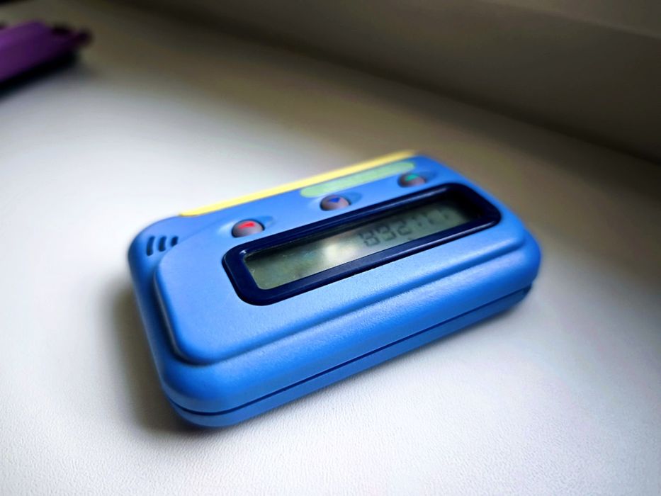 Пейджър  Motorola Bravo Express (Benetton Edition)