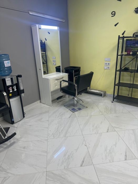 Сдается кресло для парикмахера универсала