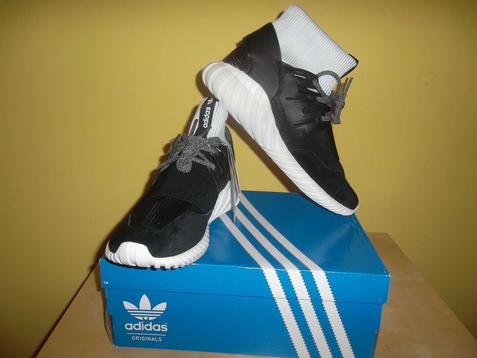 Adidasi Adidas Tubular Doom marimea 43 1/3
