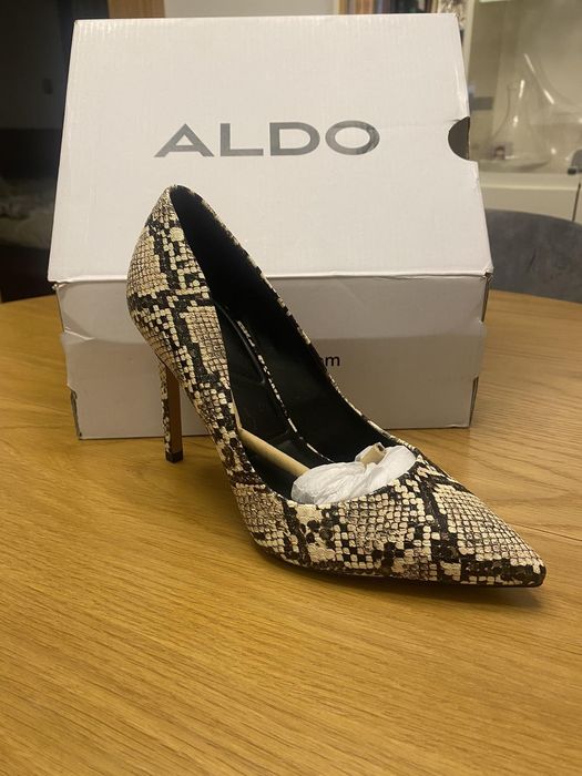 Дамски кожени токчета/обувки на тънки токчета