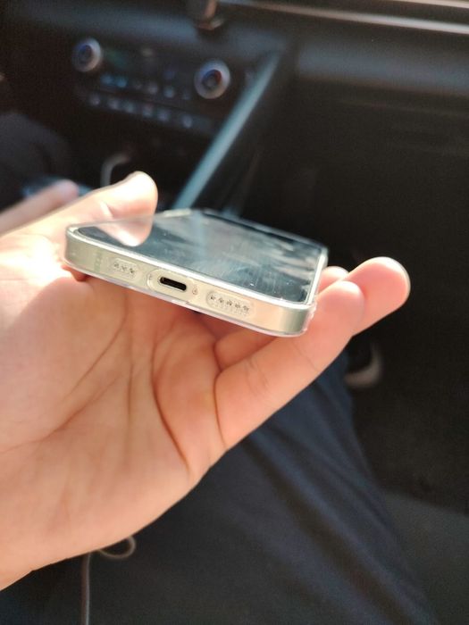 Iphone 12 в отличном состояние