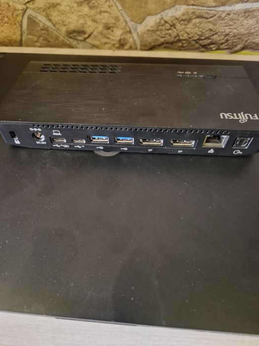 Laptop Fujitsu Life book  i5 gen 11