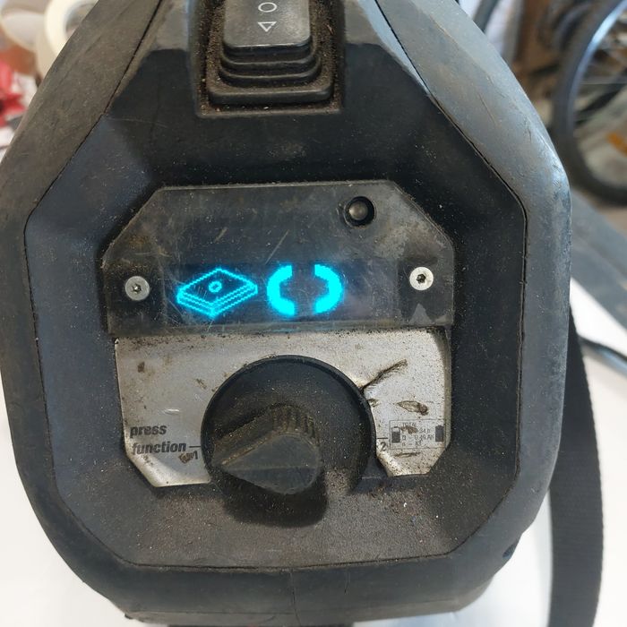 Акумулаторна хидравлична помпа Klauke AHP700L