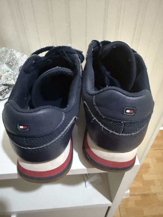 Продам кроссовки, Tommy Hilfiger