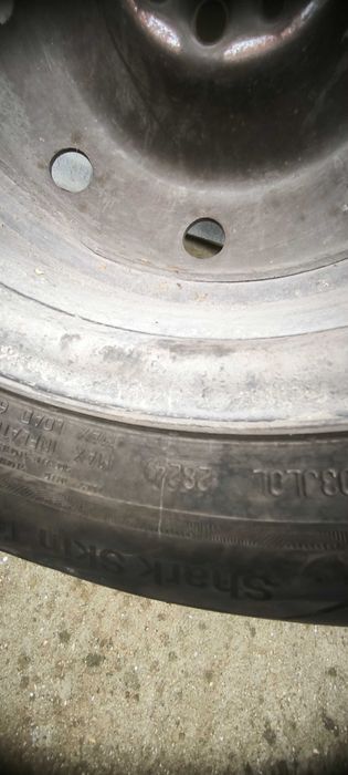 Зимни гуми унироял