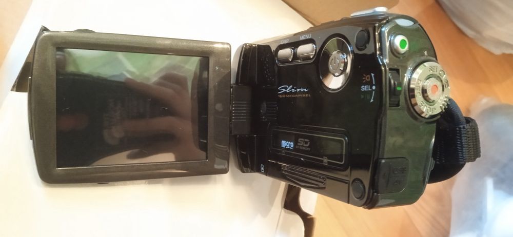 Новая видео-камера SONY