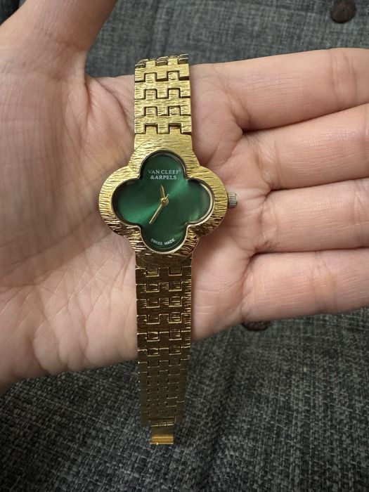 Часы продам…………….