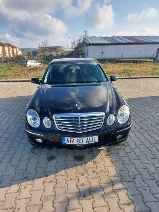 Vând Mercedes E 200 w211