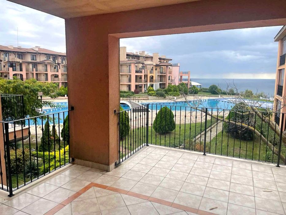 Продава се Тристаен апартамент в с. Топола, Област Добрич - 134 кв.м за 859 €/кв.м - Снимка #17