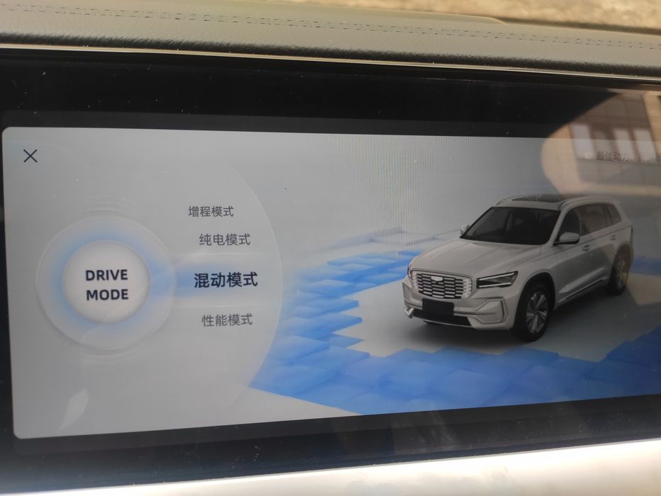 Geely Monjaro последовательный гибрид