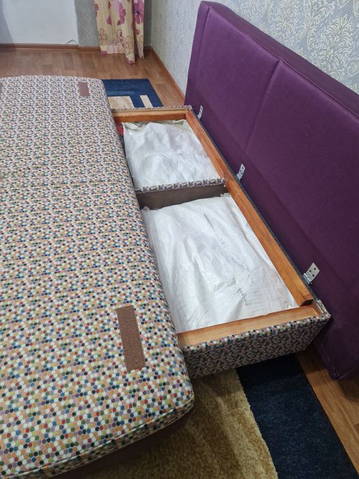 Продам диванчик  маленький