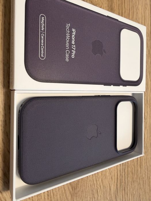 Husa iPhone 17 Pro TechWoven Case originala – MagSafe – ca noua