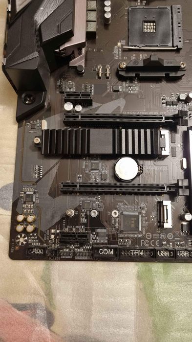 Placa de baza Aorus B450 Elite Gaming