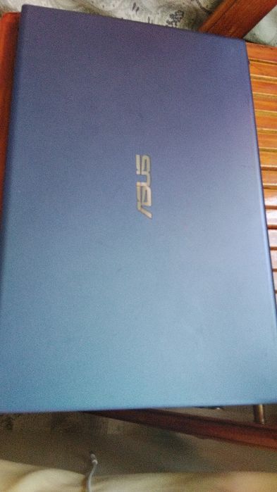 Leptop asus defect