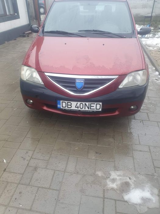 Vând Dacia logan