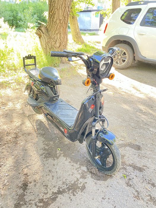 Продается скутер SK8