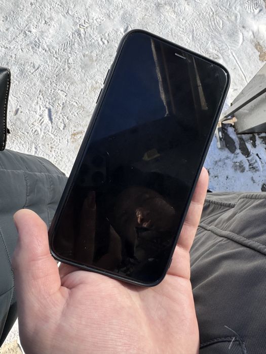 Продам айфон 11 64 гб