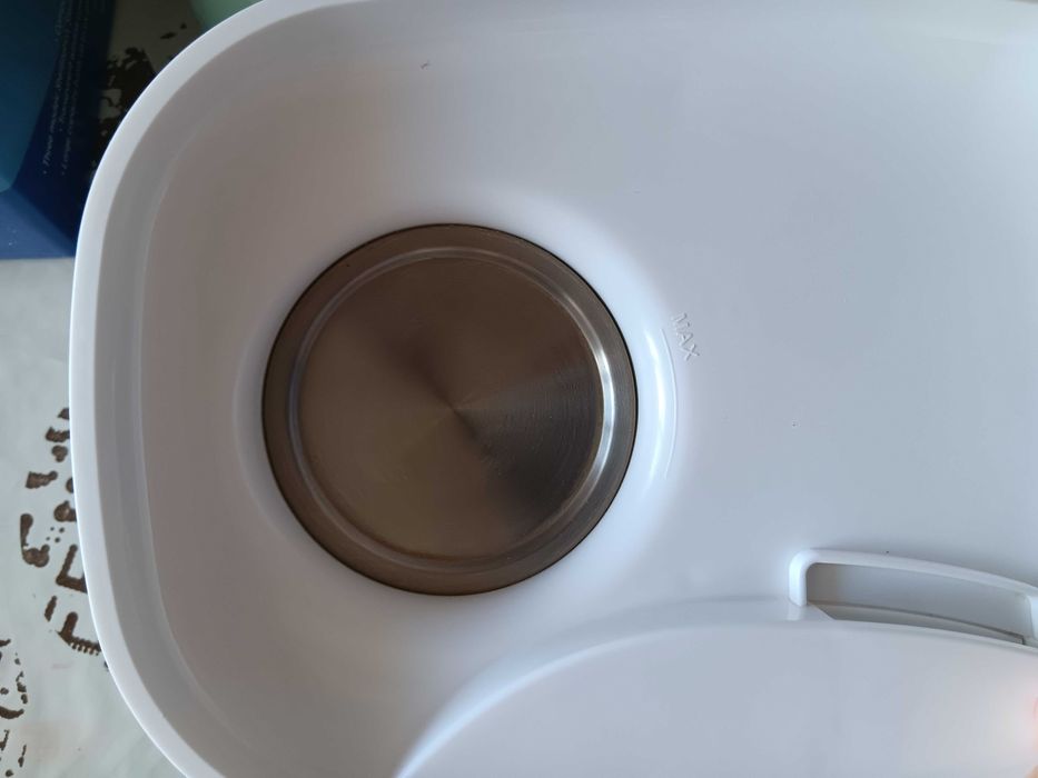 Продавам Стерелизатор за бебешки принадлежности в много добро съ