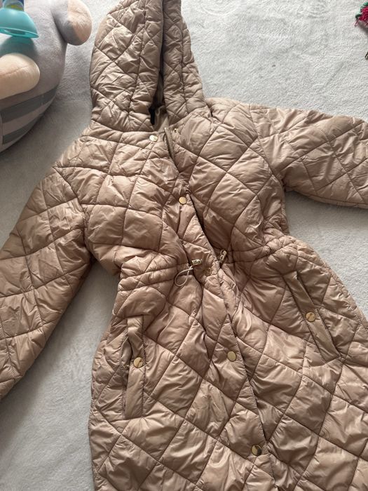 Бежово дълго яке с качулка