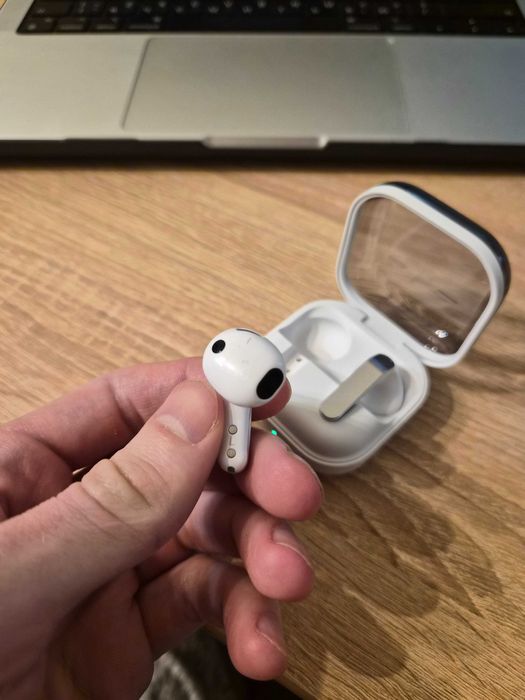 Samsung Galaxy Buds 4