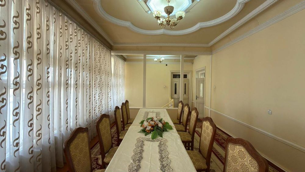 Uy sotiladi!!! Barcha sharoitlarga ega.