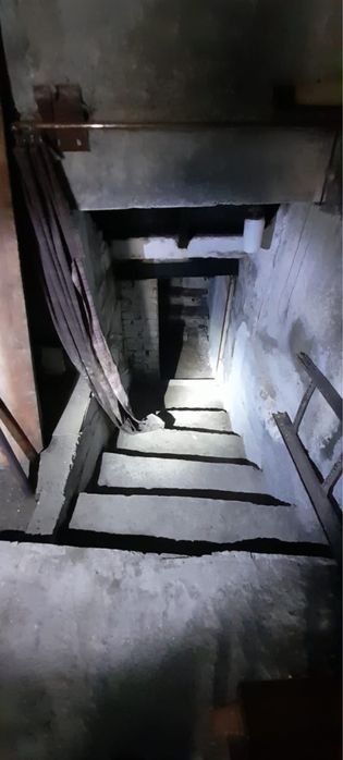 Пррдам гараж на 2 машины