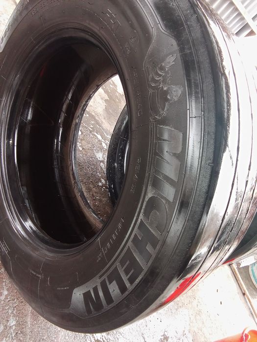 Продам два бу колеса Мишлен