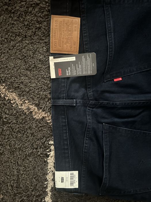 Vând Blugi Levis Barbati