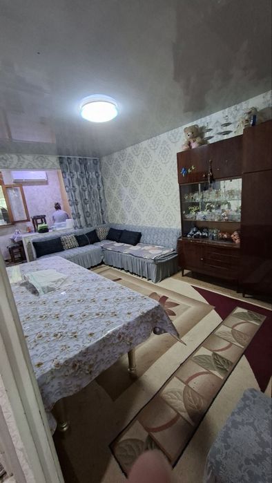 Юнусобод 11кв 4/4/4 Сотилади