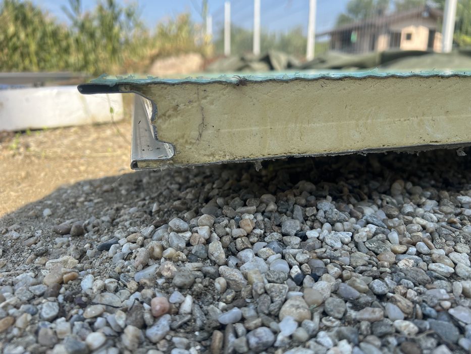 Panou sandwich isopan grosime 4cm si lungime 7ml