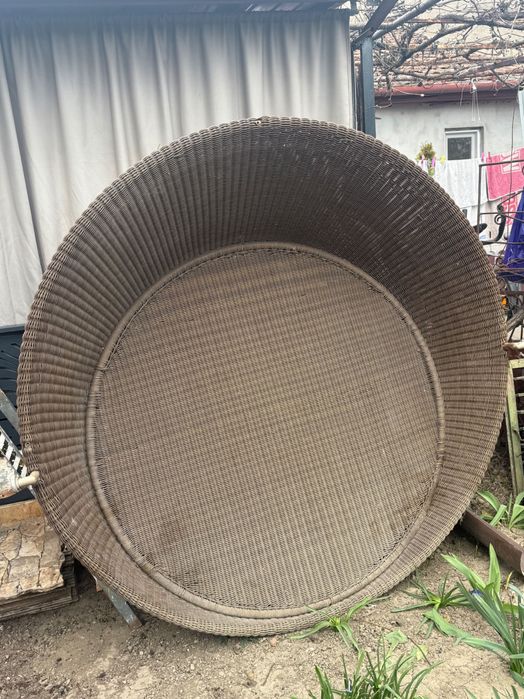 Șezlong grădina,piscină sau foișor Prețul e negociabil facem preț ok