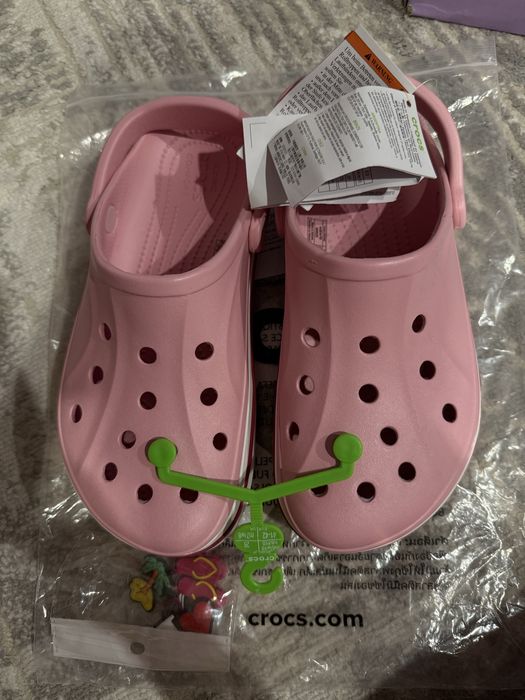 Продам розовые кроксы