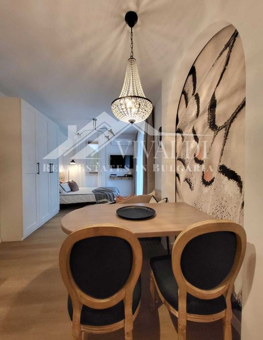 Продава се Едностаен апартамент в Варна, Център - 40 кв.м за 3875 €/кв.м - Снимка #2