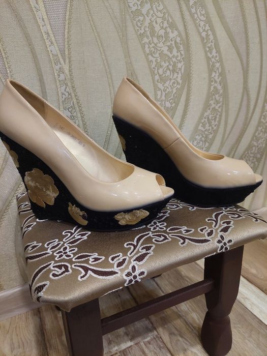 Продам Женские туфли