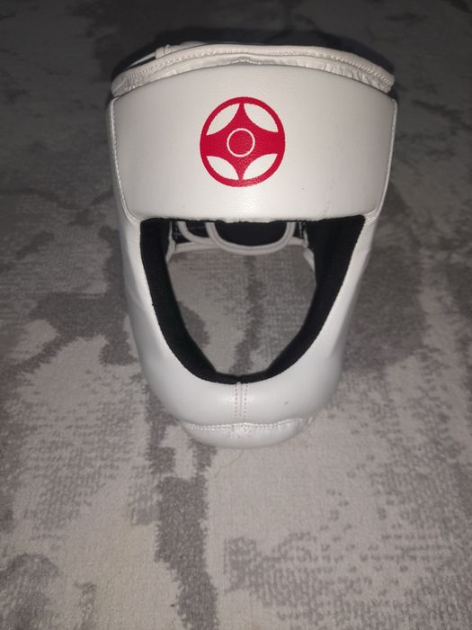 Шлем для единоборств