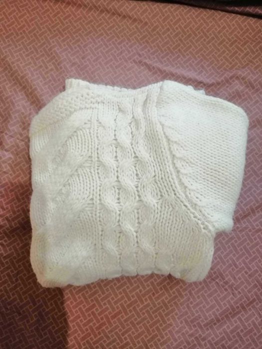 Лот - 2 броя зимни дамски пуловери и 1 туника