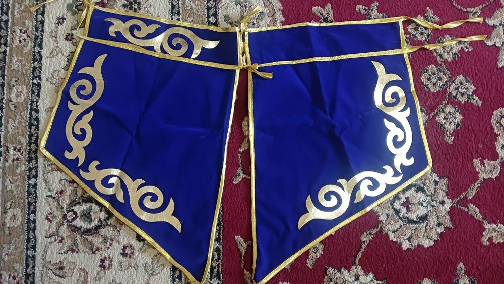 Костюм национальный