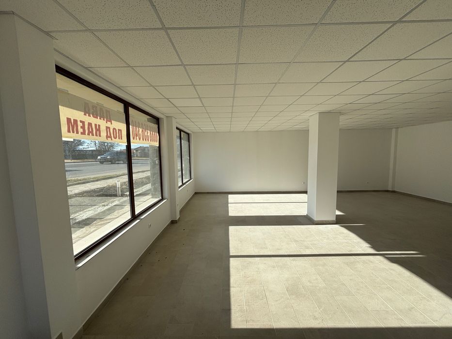 Дава се под наем Магазин в Банско - 175 кв.м за 650 € - Снимка #4