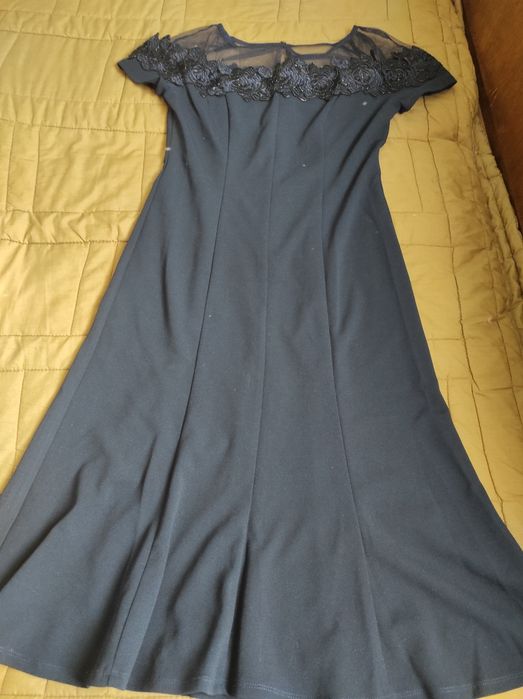 Rochie de ocazie,practica..