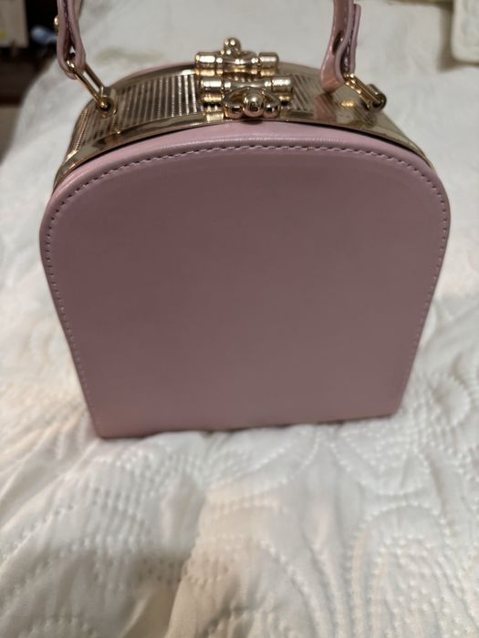 Нова дамска чанта тип куфарче