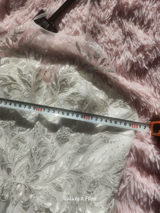 Чисто нова булчинска рокля С