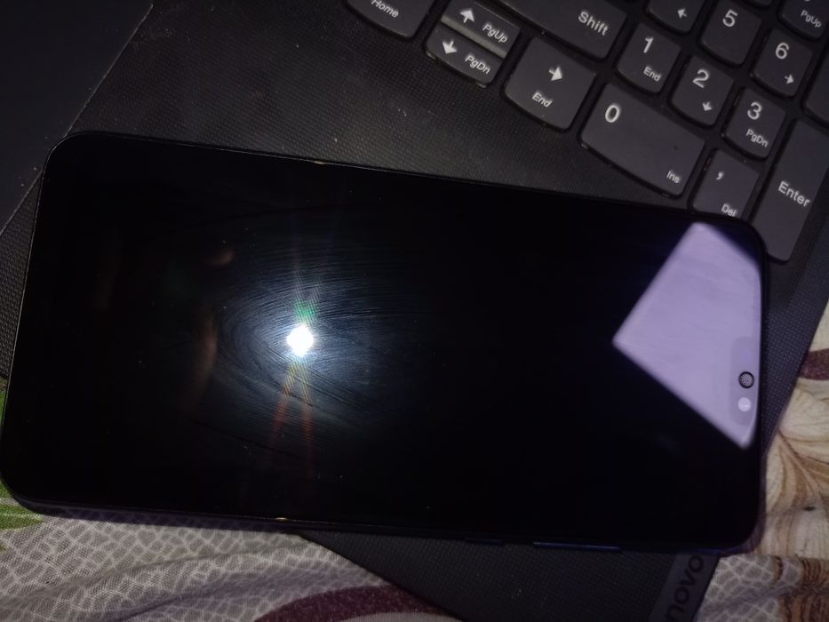 Продам телефон xonor  в идеальном состояний