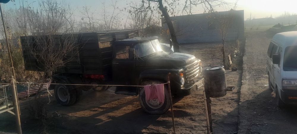 Zil 130 samasval sotiladi