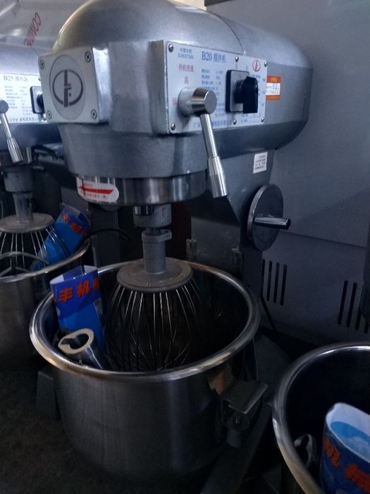 Миксер планетарный В-15