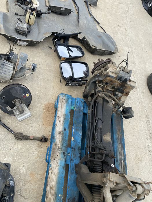 Anexe si accesorii Iveco daily 2007 2.3 euro 4 Timonerie geam. Spate  bloc lumini  aeroterma punte fata oglinda stanga dreapta  pompa servo abs contac
