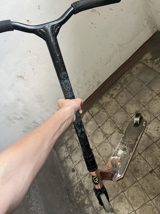 Трюковой самокат oxelo 1,8 plus