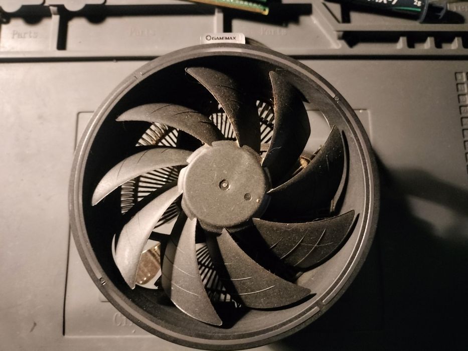 AMD Ryzen 5 3400g+cooler