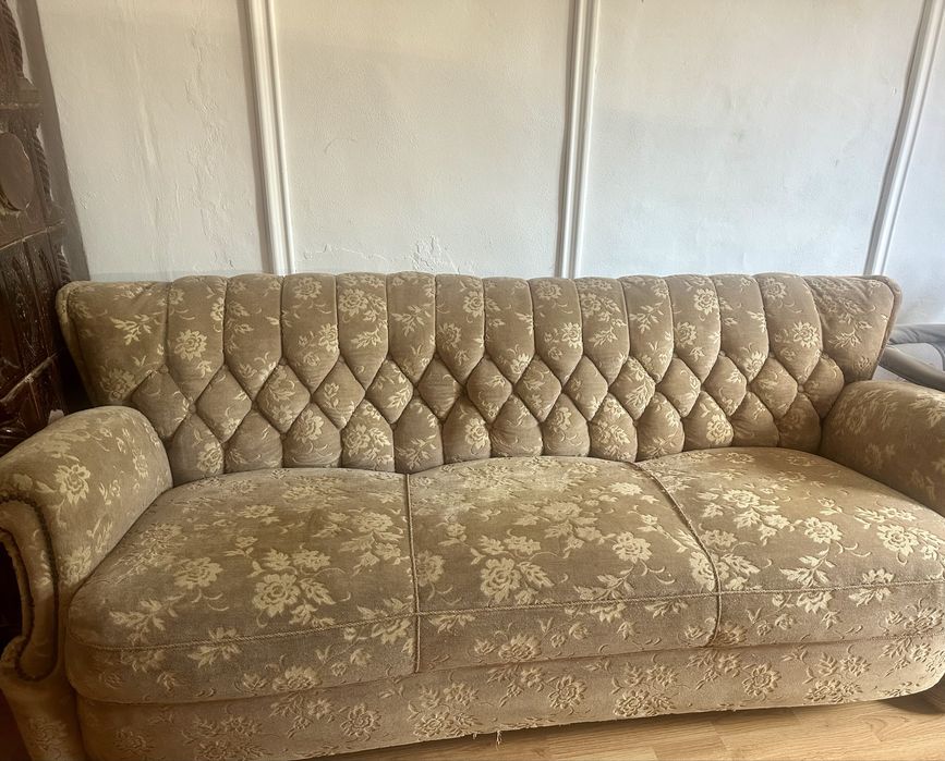 Vand canapea+fotoliu model chesterfield in stare buna